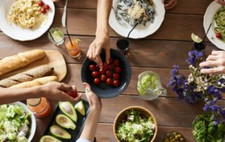 Study indicates diet may affect risk and severity of COVID-19 4 A healthy plant-based diet was linked to a lower risk of getting COVID-19, and among people with COVID-19, a lower risk of experiencing severe symptoms.