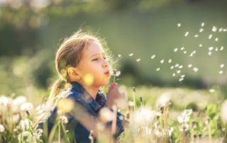 If you are looking for healthier ways for treating seasonal allergies, naturopathic medicine offers many alternatives.