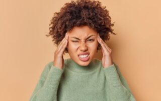 Examining root causes and treatment of migraines 2 Migraines are one of many examples of an unpleasant set of symptoms that can have their roots in multiple body systems. Migraine’s symptoms of headache, pain, nausea, visual disturbance can be addressed head-on with medications or herbs, but famously there are roots that go deeper.