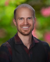 Dr. Cameron Craw ND Dr. Craw is a naturopathic physician whose practice combines primary care with specialized interests in functional gastroenterology, sports medicine, orthopedics, and chronic pain.